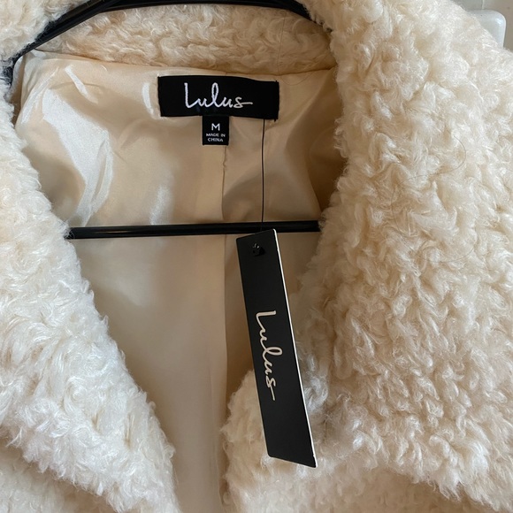 NWT Lulus Cozy Teddy Sz Medium - Picture 3 of 3